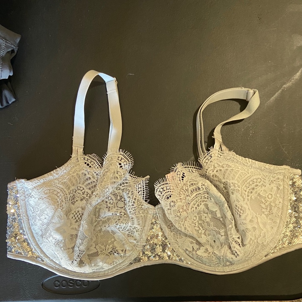VS Dream Angels Wicked Unlined Silver Sequin 38DD